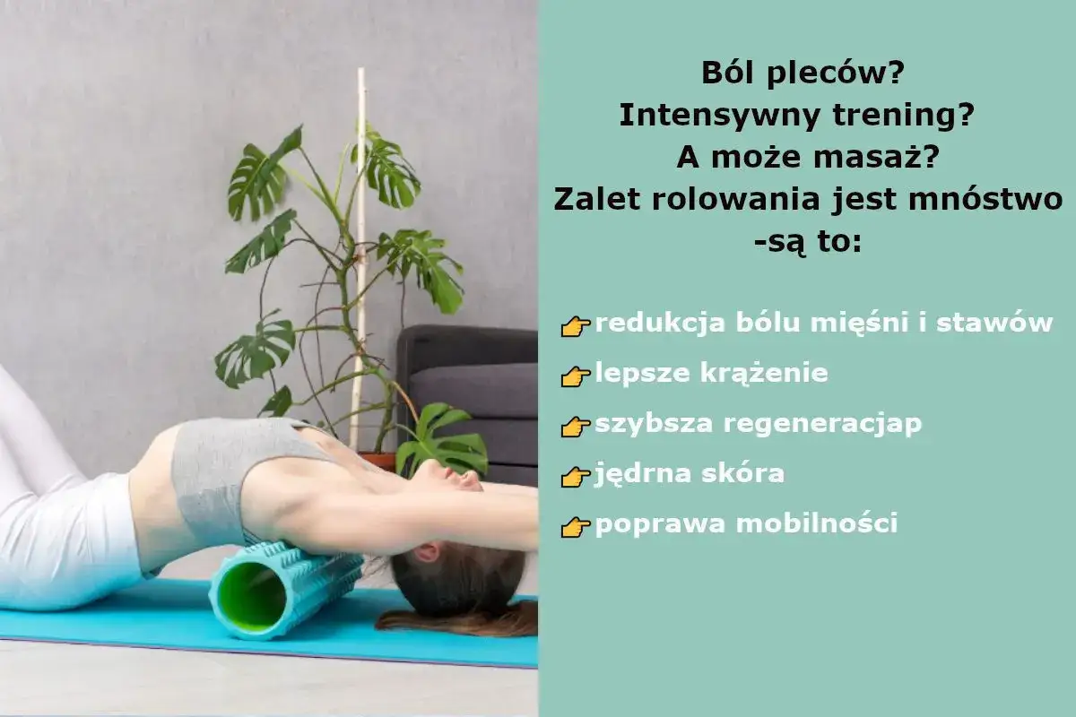 Kobieta roluje plecy na wałku. Dowiedz się, jak się rolować, by zredukować b&oacute;l, poprawić krążenie i regenerację.